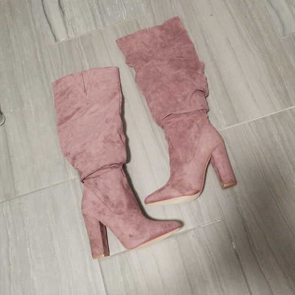 *7.5 LEFT!* Suede Knee High Boots ☆HOST PICK!☆ - Picture 5 of 6